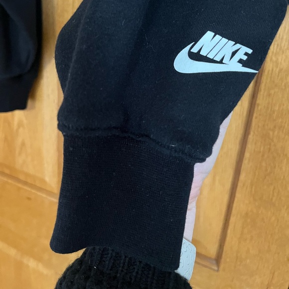 Nike Crop Top Sweatshirt - Picture 4 of 4